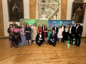 Die Gewinner der „2023 Oral Health Professional Educators' ‚Practice Green©' Awards"